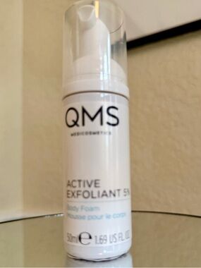 Active Exfoliant 5% Body Foam by QMS Medicosmetics